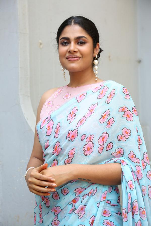 faria-abdullah-stills-2-7.jpg