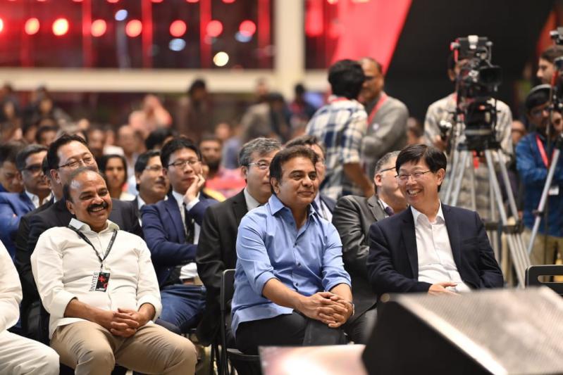 foxconn-chairman-young-liu-unveiled-t-works-11.jpg