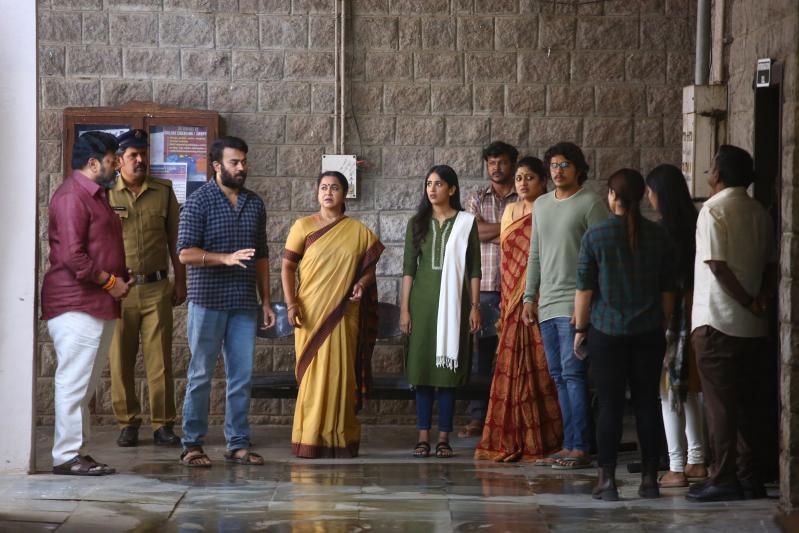 gaalivaana-web-series-team-press-meet-5.jpg
