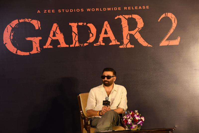 gadar-2-movie-press-meet-4.jpg