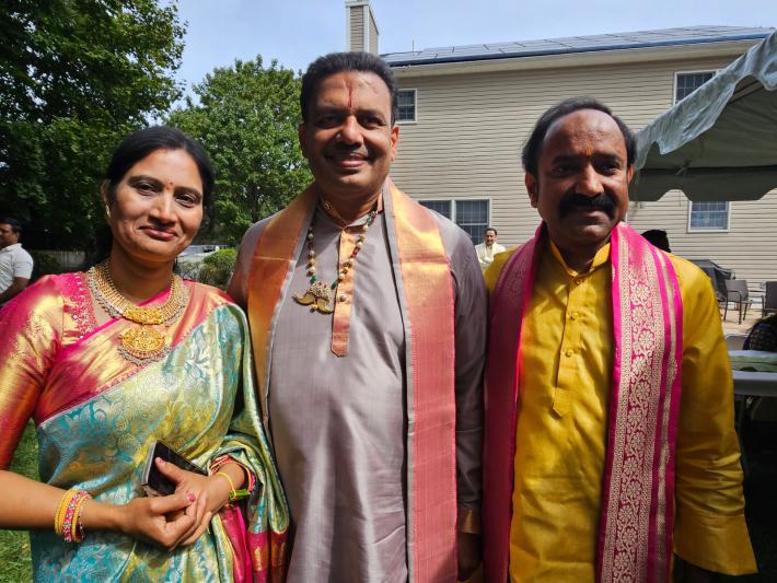 gangadhara-shastry-gana-pravachanam-at-jay-talluris-house-1.jpg