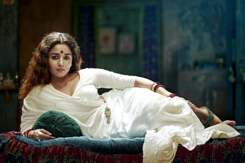 gangubai-kathiawadi-stills-4.jpg