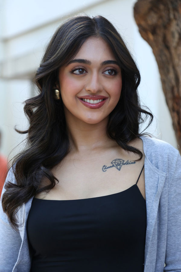 gayathri-bharadwaj-stills-12.jpg