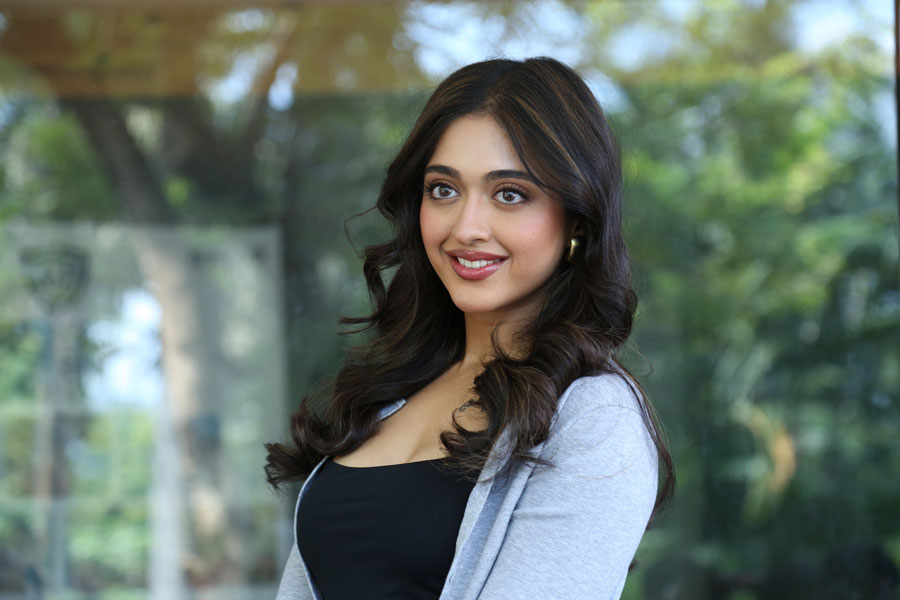 gayathri-bharadwaj-stills-3.jpg
