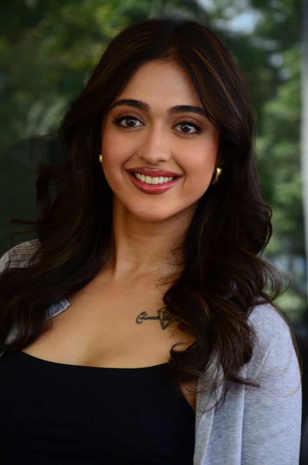 gayathri-bharadwaj-stills-8.jpg