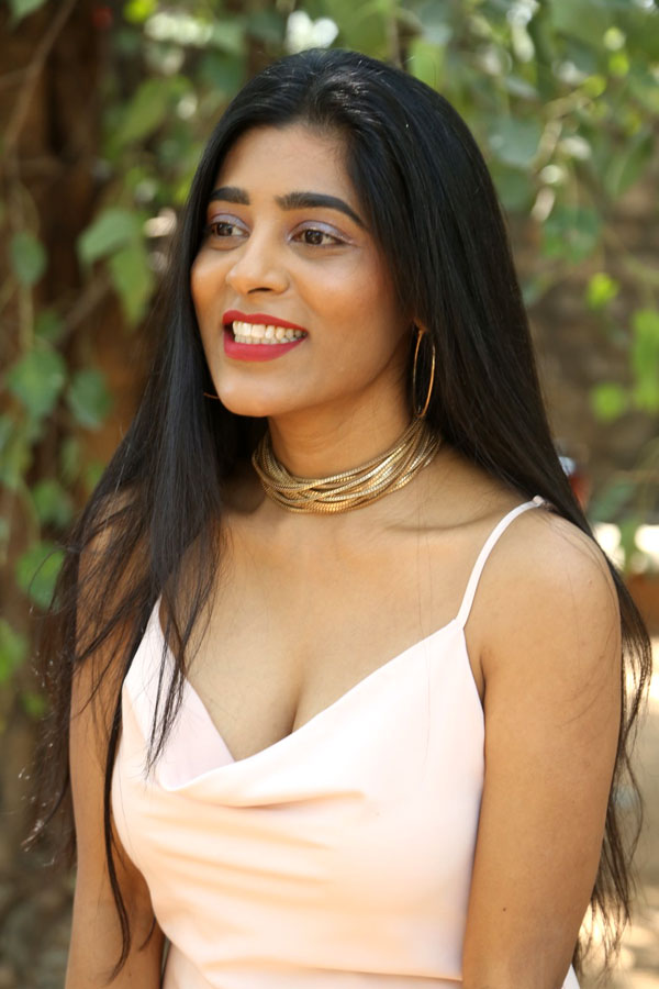 gayatri-gupta-stills-10.jpg