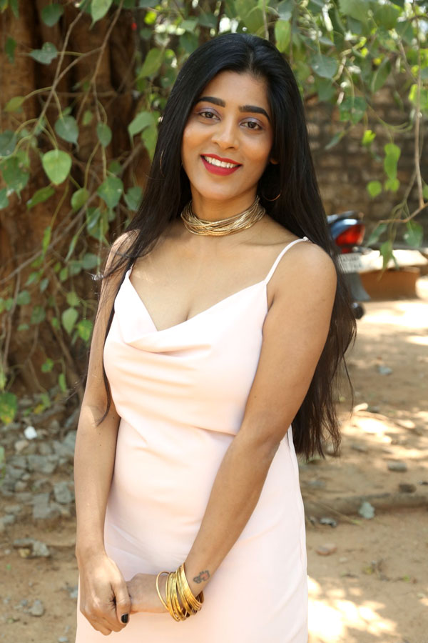 gayatri-gupta-stills-13.jpg