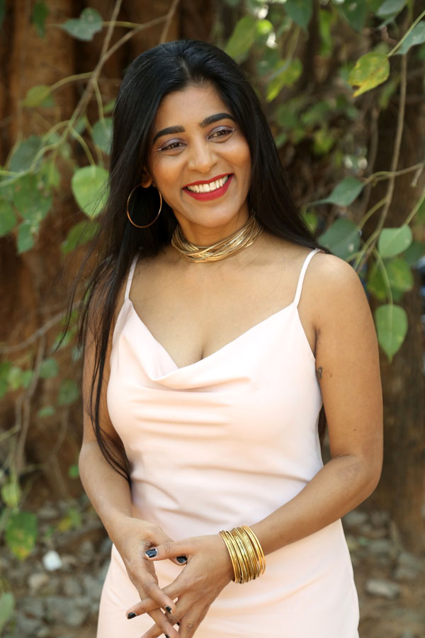 gayatri-gupta-stills-2.jpg