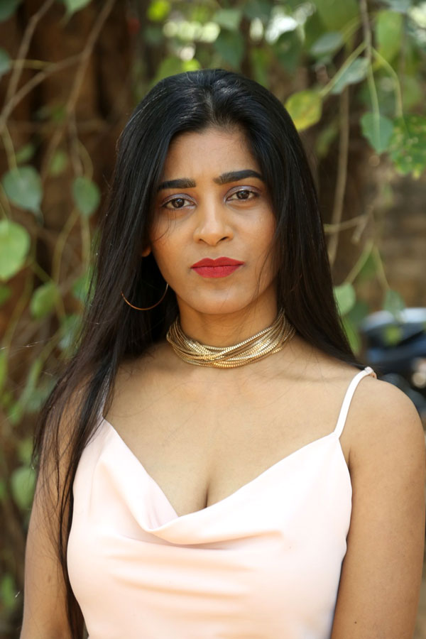 gayatri-gupta-stills-5.jpg