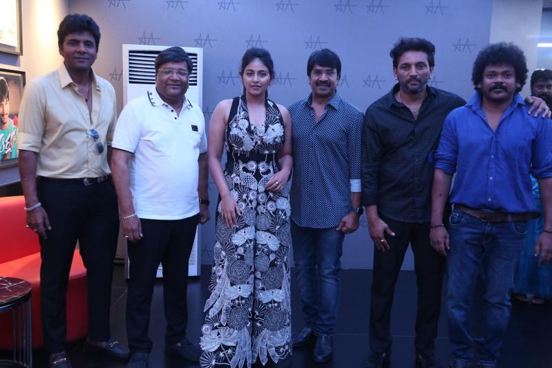 geetanjali-malli-modalaindi-movie-trailer-launch-2.jpg