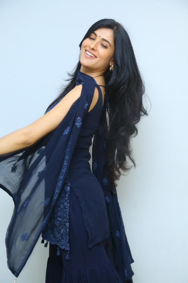 geethika-tiwary-stills-2-20.jpg