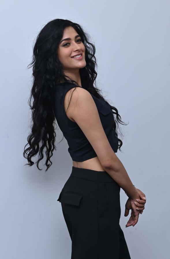 geethika-tiwary-stills-2.jpg