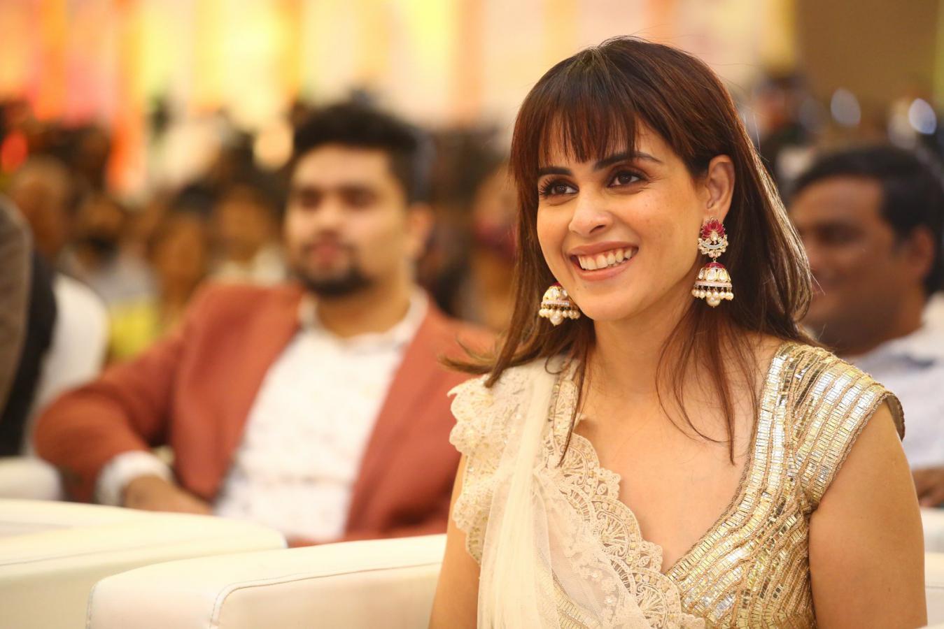 genelia-stills-3.jpg