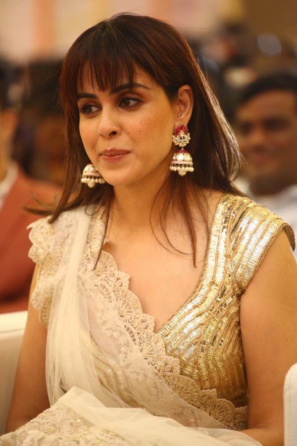 genelia-stills-4.jpg
