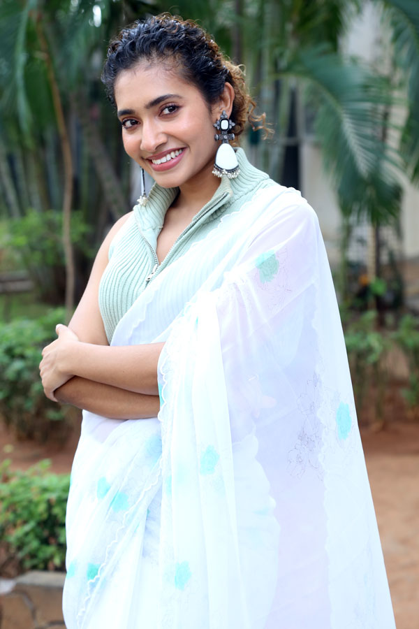 gnaneswari-kandregula-stills-3.jpg
