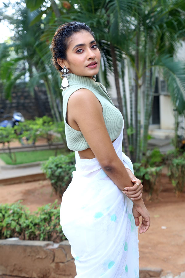 gnaneswari-kandregula-stills-9.jpg