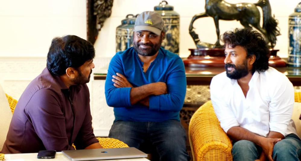 godse-teaser-launch-by-chiranjeevi-4.jpg