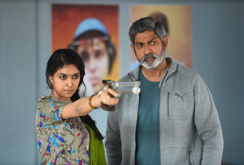 good-luck-sakhi-stills-5.jpg