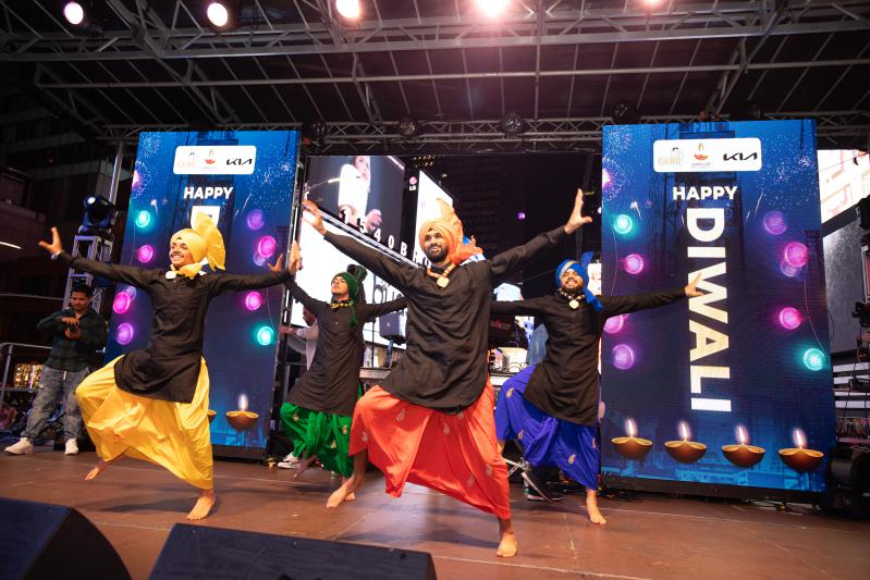 gopi-dairy-diwali-celebrations-at-times-square-15.jpg