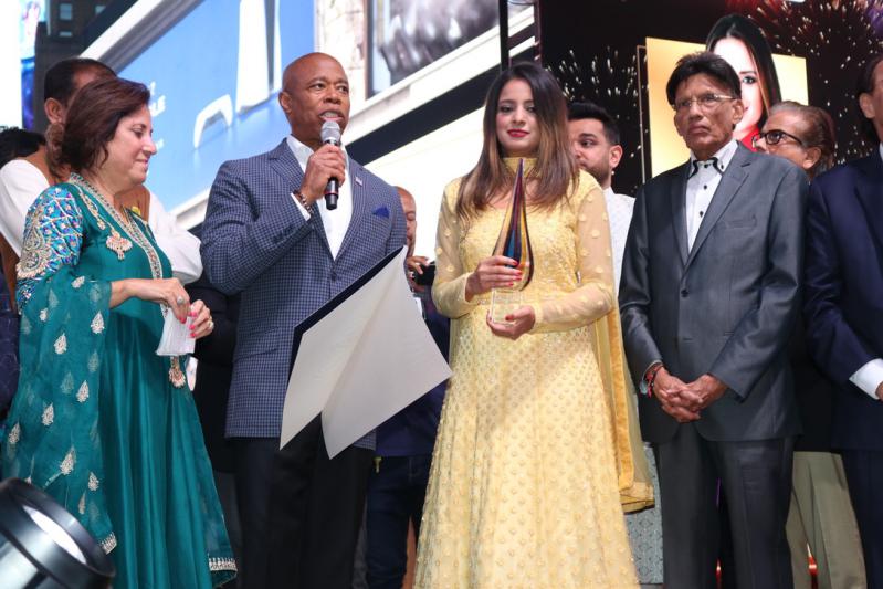 gopi-dairy-diwali-celebrations-at-times-square-17.jpg