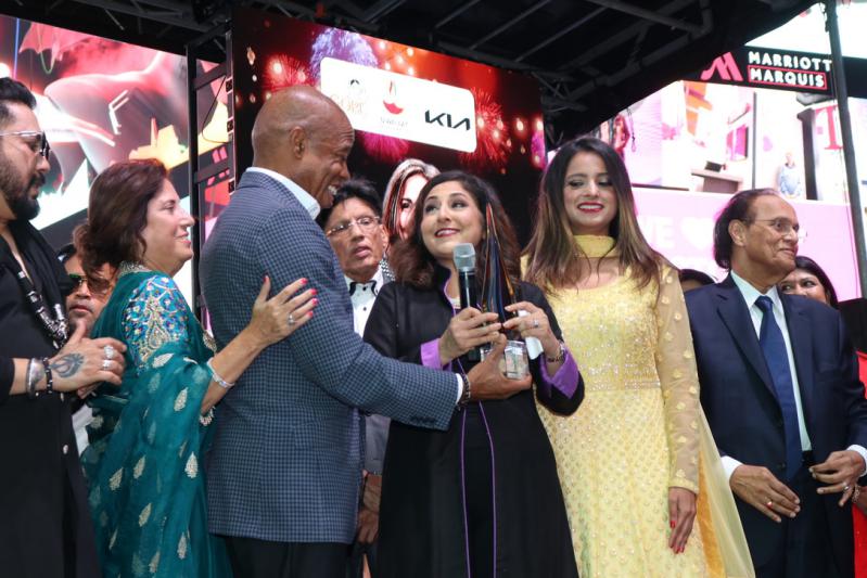 gopi-dairy-diwali-celebrations-at-times-square-18.jpg