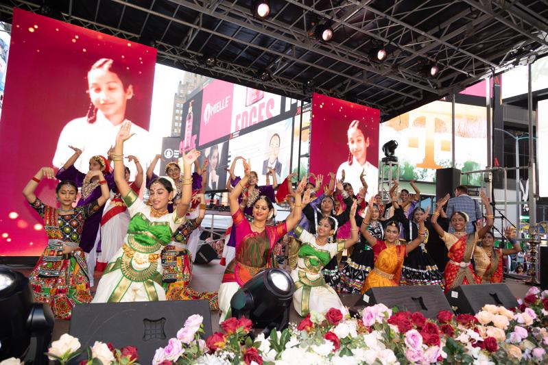 gopi-dairy-diwali-celebrations-at-times-square-5.jpg