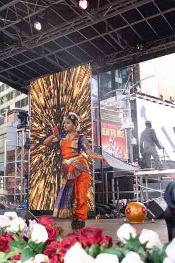 gopi-dairy-diwali-celebrations-at-times-square-6.jpg