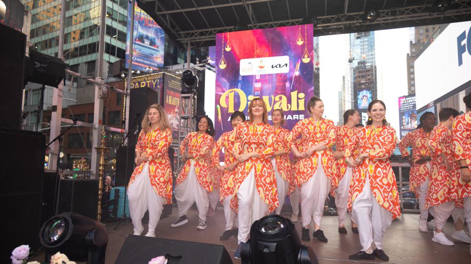 gopi-dairy-diwali-celebrations-at-times-square-9.jpg