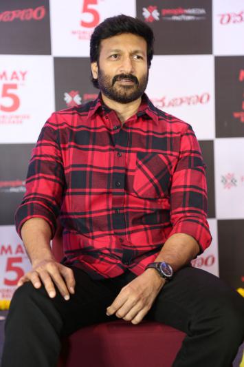 gopichand-stills-2-3.jpg
