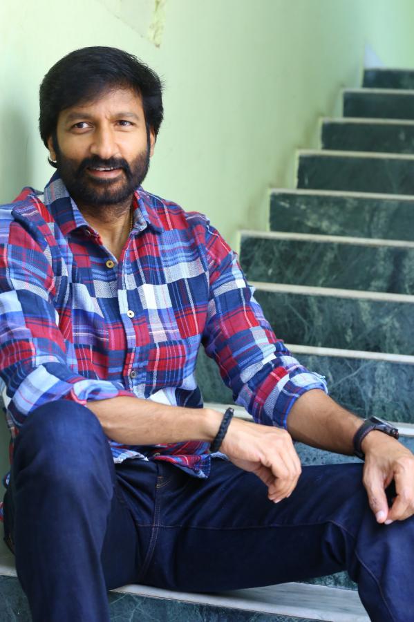 gopichand-stills-3-16.jpg