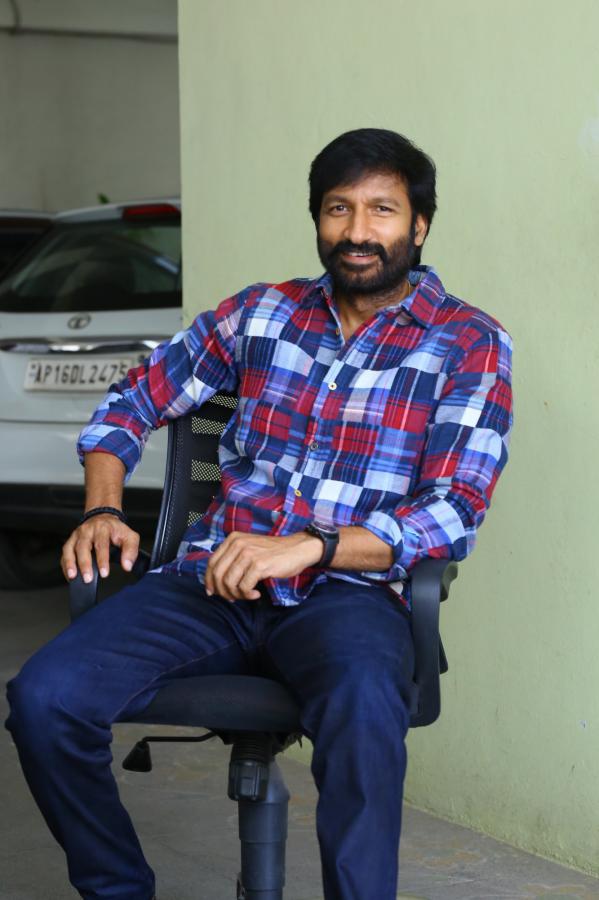 gopichand-stills-3-19.jpg
