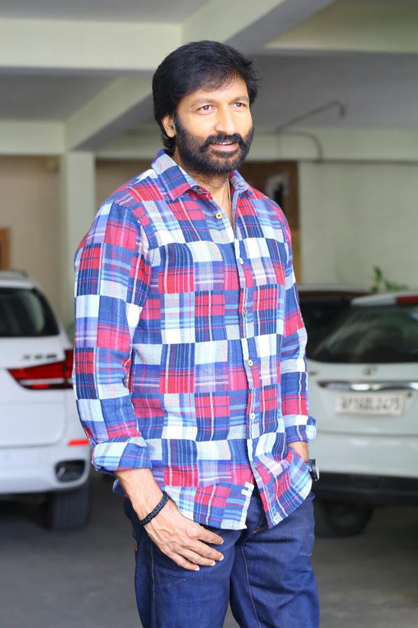 gopichand-stills-3-23.jpg