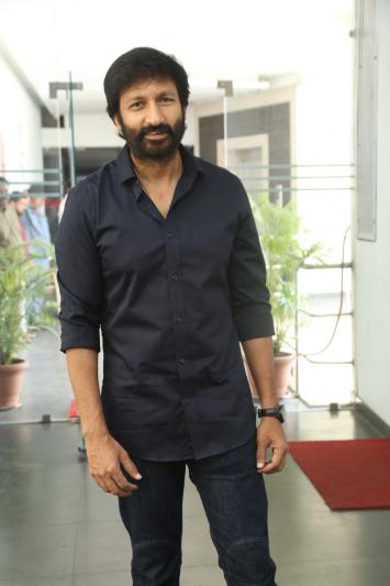 gopichand-stills-4-5.jpg
