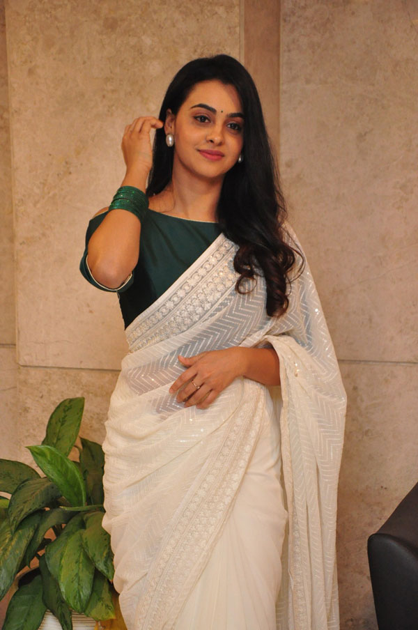 gopika-udayan-stills-2-14.jpg