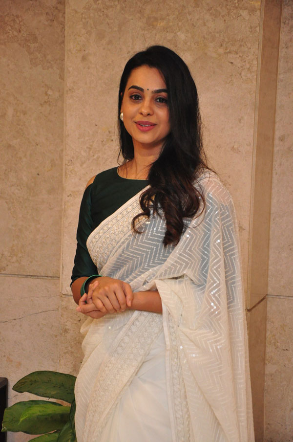 gopika-udayan-stills-2-15.jpg