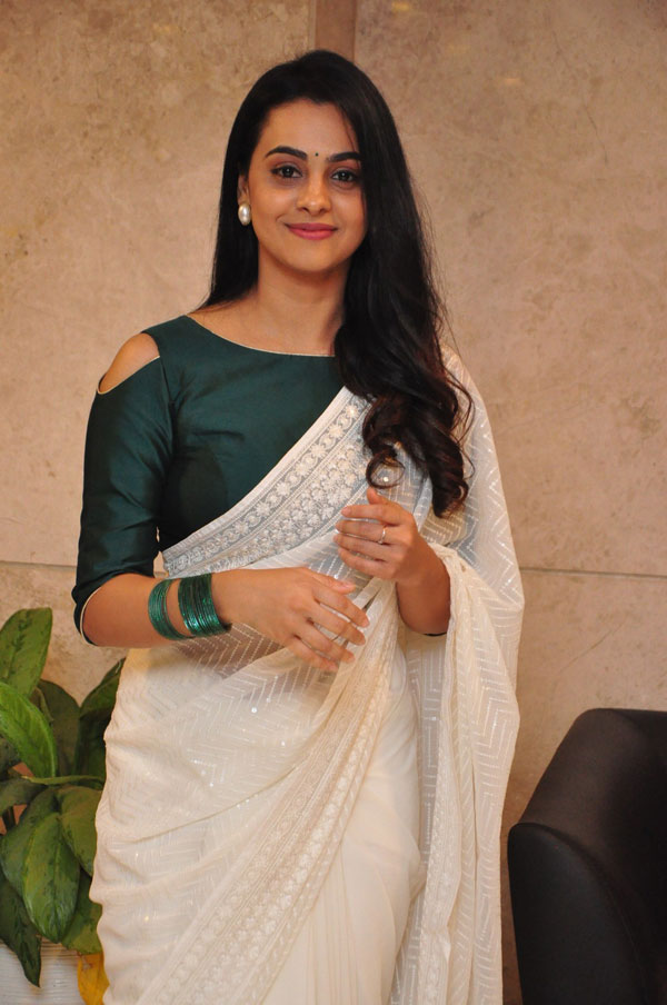 gopika-udayan-stills-2-7.jpg