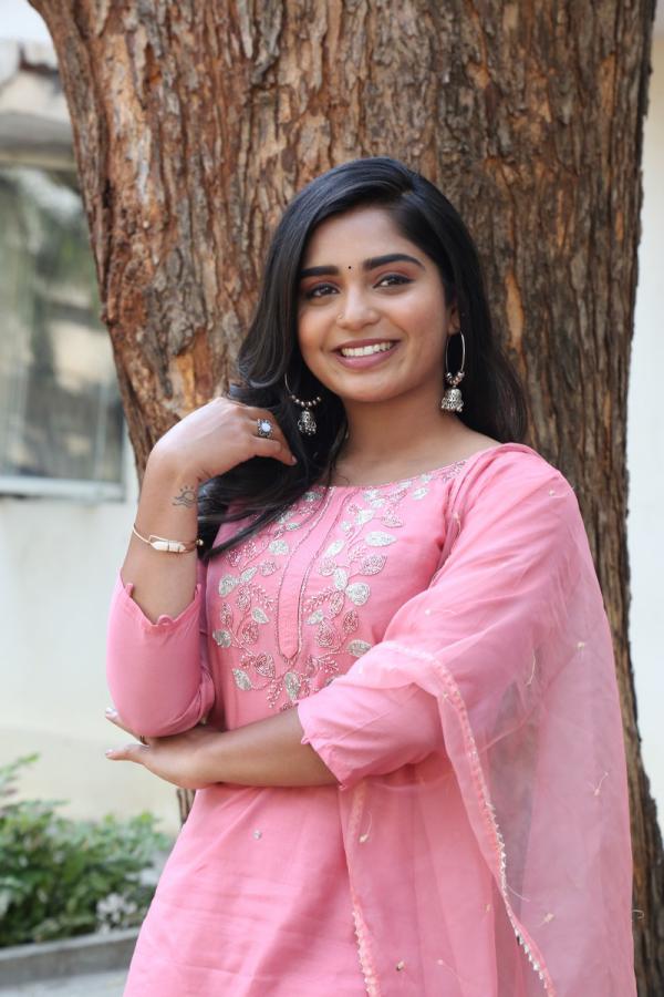 gouri-g-kishan-stills-8.jpg