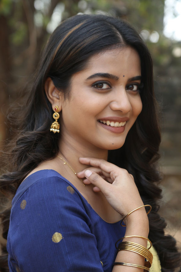 gouri-priya-stills-2-15.jpg