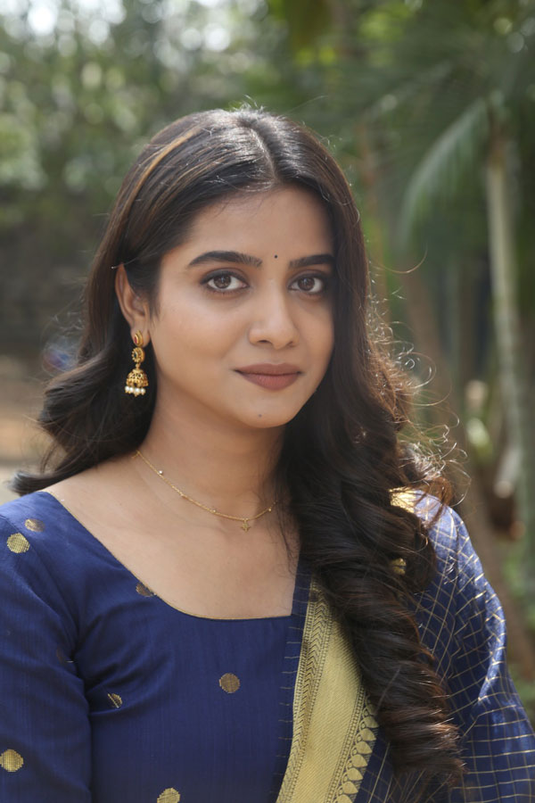 gouri-priya-stills-2-5.jpg