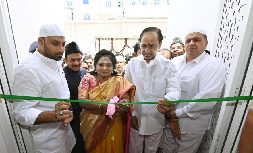 Governor Tamilisai and CM KCR at Telangana Secretariat