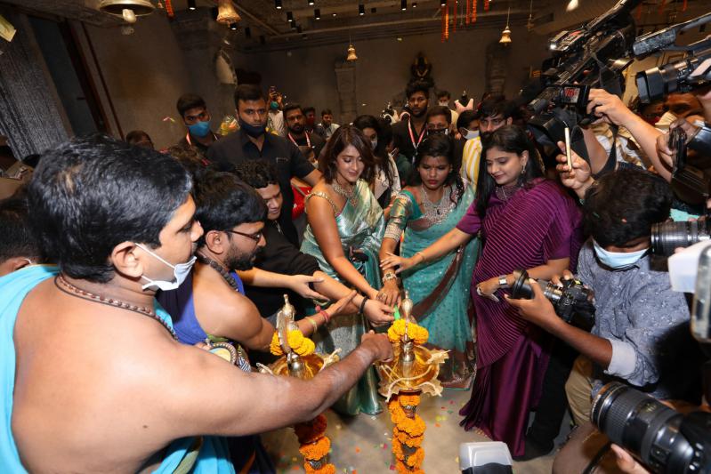 grand-launch-of-mugdha-art-studio-in-vizag-2.jpg