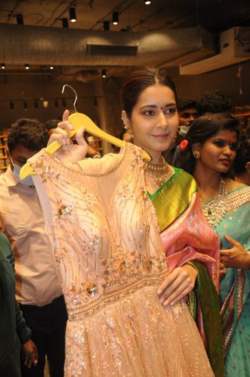 grand-launch-of-mugdha-art-studio-in-vizag-23.jpg