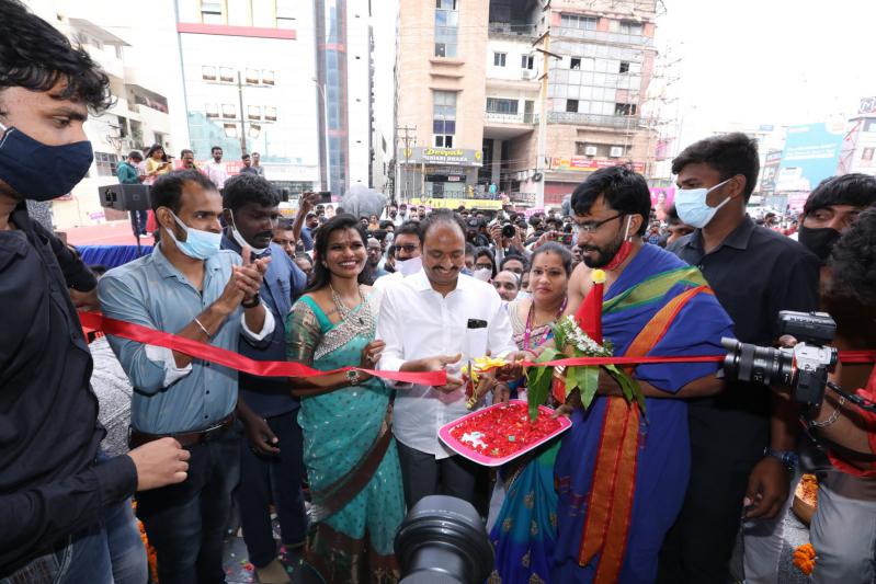 grand-launch-of-mugdha-art-studio-in-vizag-4.jpg