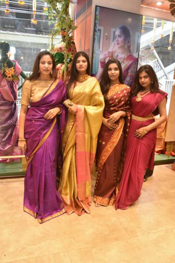 grand-launching-gowri-signature-collections-10.jpg