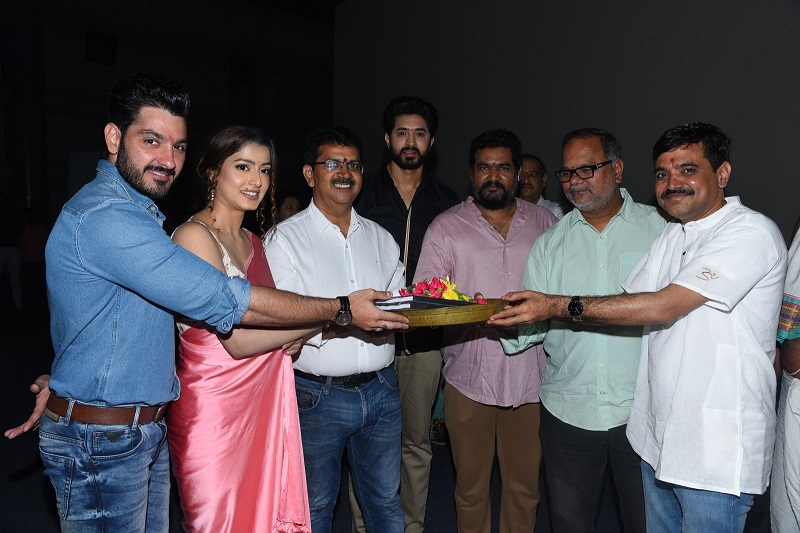 grey-movie-launch-3.jpg