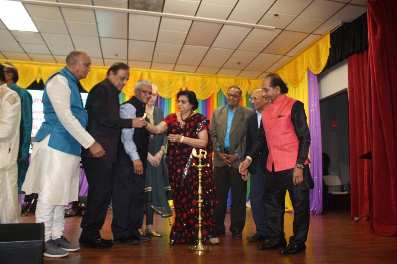 gujarati-samaj-of-newyork-celebrates-grand-diwali-celebration-7.jpg