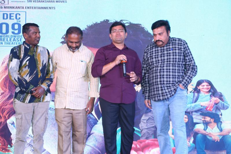 gurtunda-seetakaalm-movie-press-meet-11.jpg