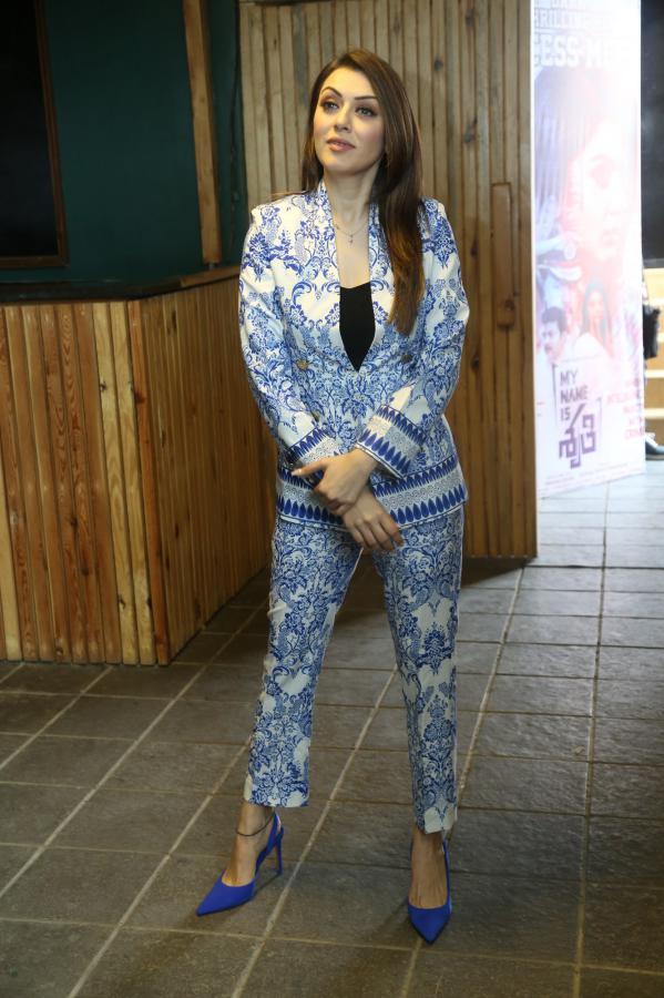hansika-stills-4-2.jpg