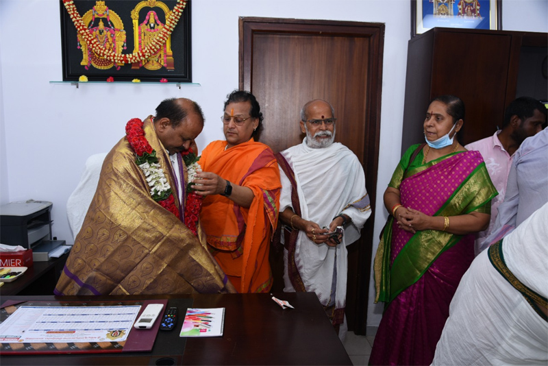 hari-jawaharlal-takes-charge-as-the-principal-secretary-12.jpg