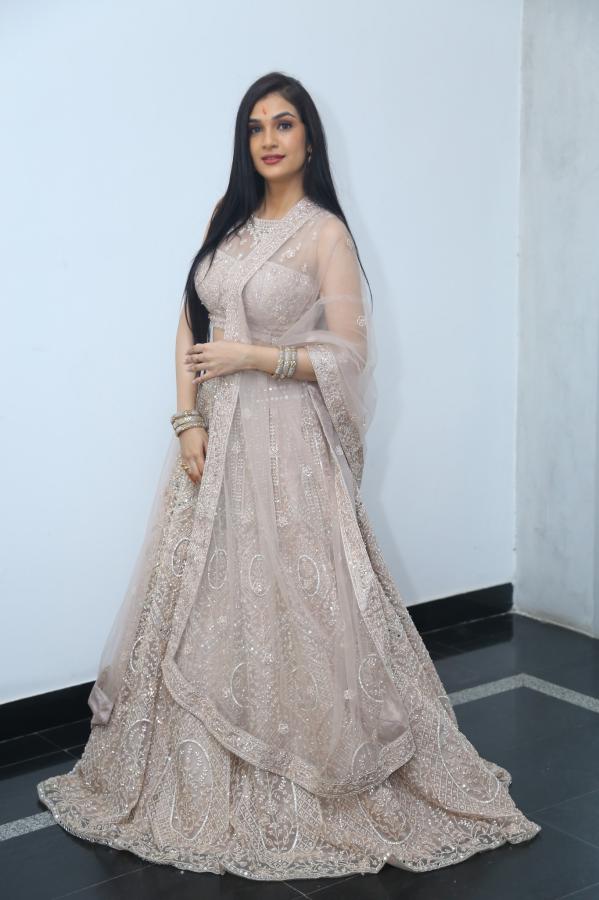 hasini-sudheer-stills-12.jpg